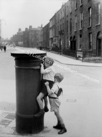 2 BOYS AT PILLAR BOX